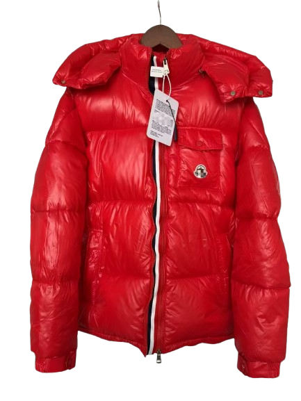 Doudoune Moncler courte à capuche Montbeliard
